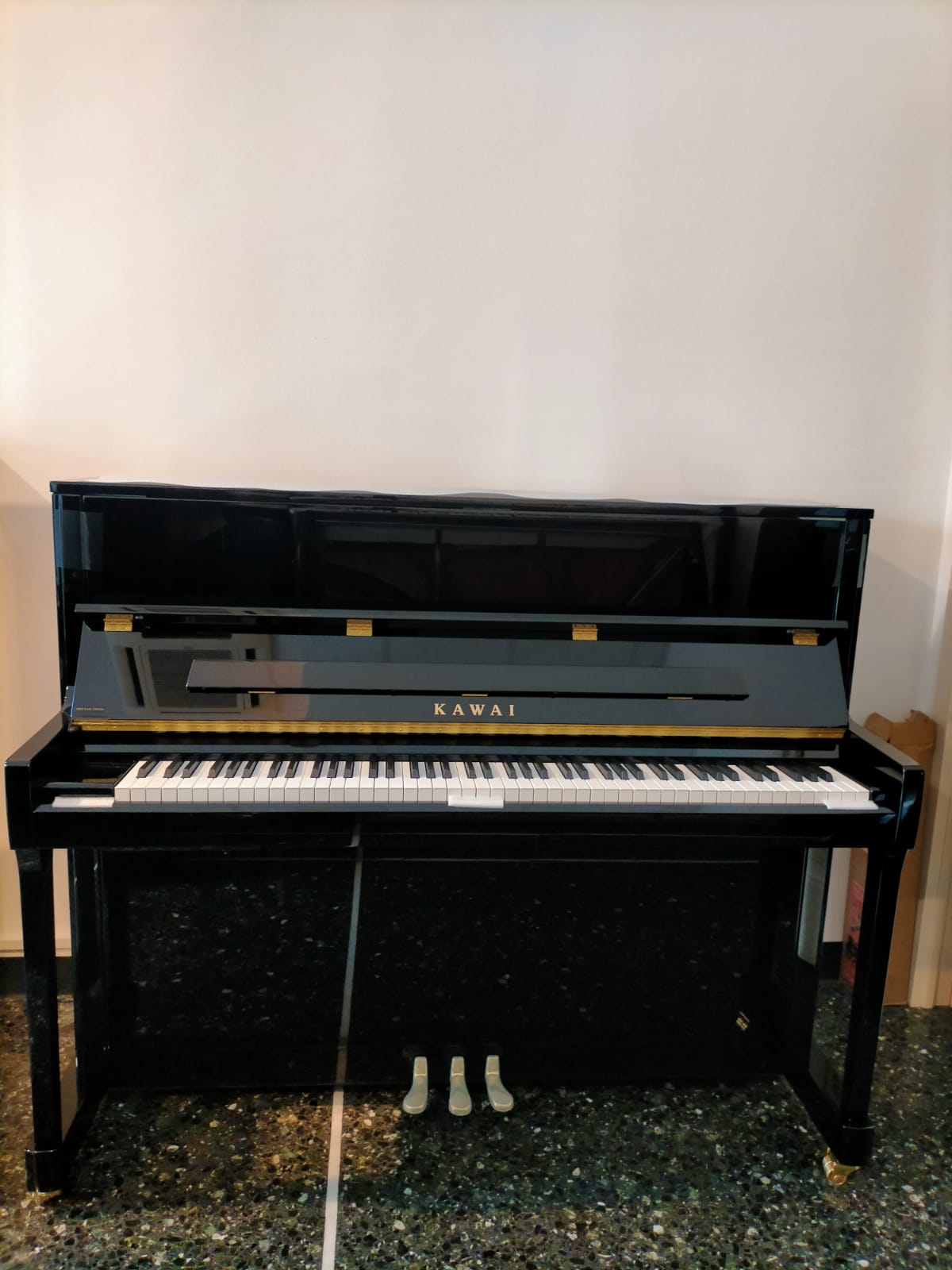 Kawai K 300 ATX4